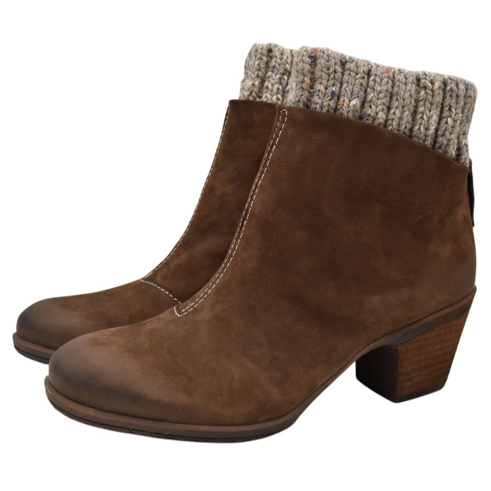 Comfortiva Womens Size 11 Brianne Chocolate Nubuck Heel Ankle Booties Boots
